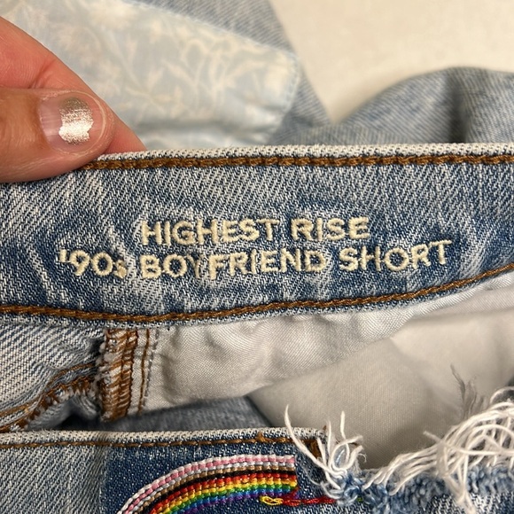 AE PRIDE 90’s BOYFRIEND SHORTS 2 - Picture 14 of 16